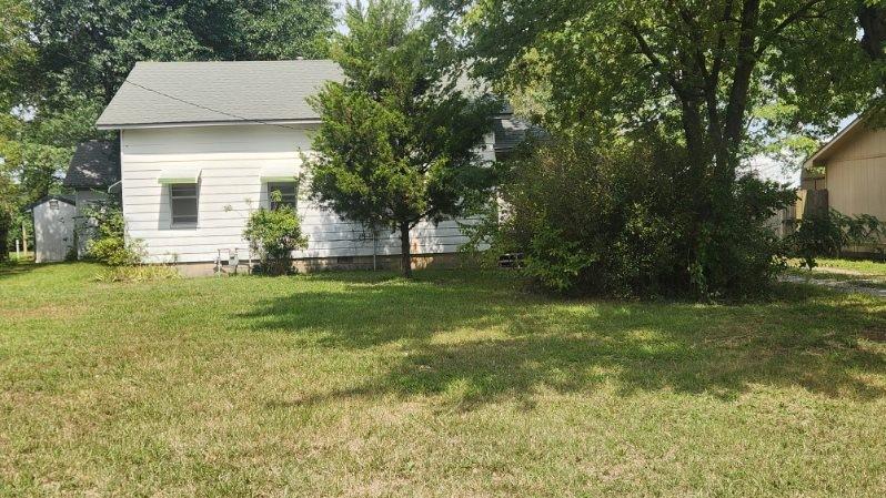 803 West Country Road Columbus, KS 66725 - Photo 17 of 17