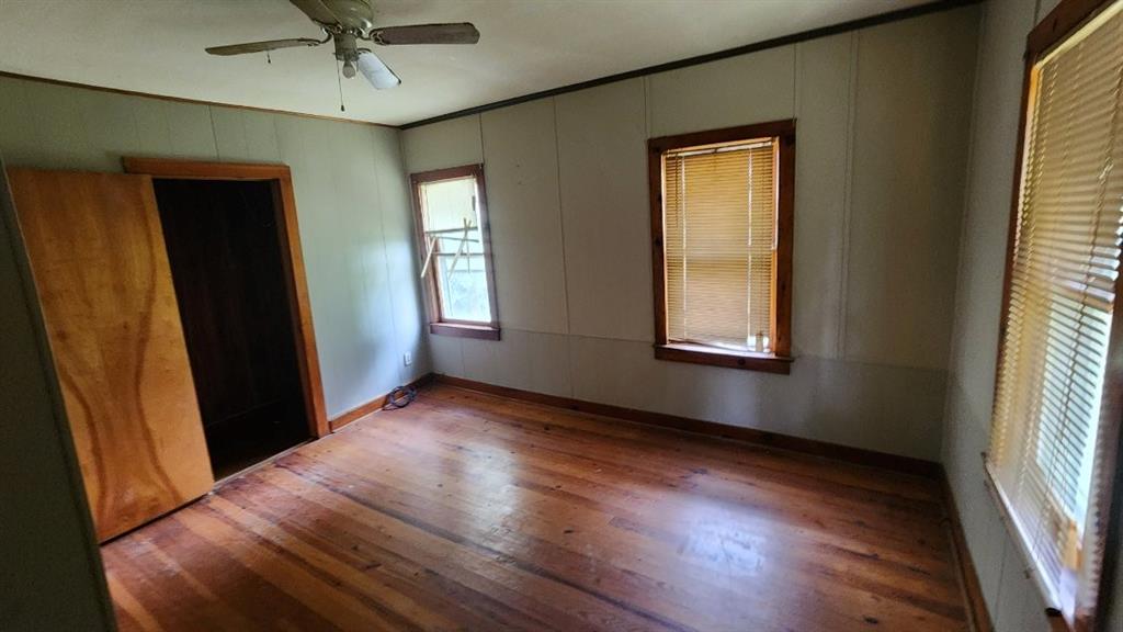 803 West Country Road Columbus, KS 66725 - Photo 3 of 17