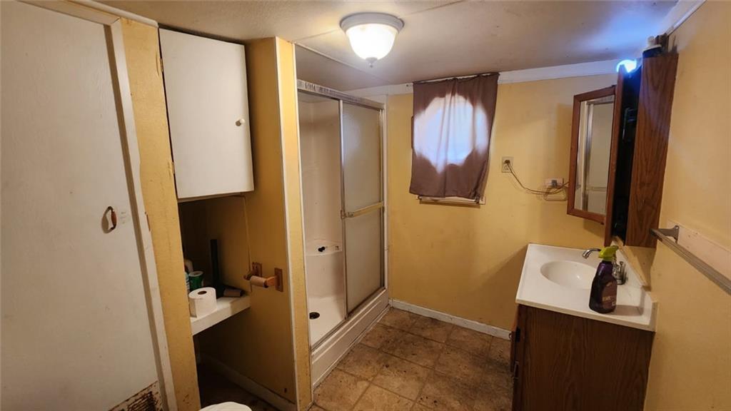 803 West Country Road Columbus, KS 66725 - Photo 4 of 17