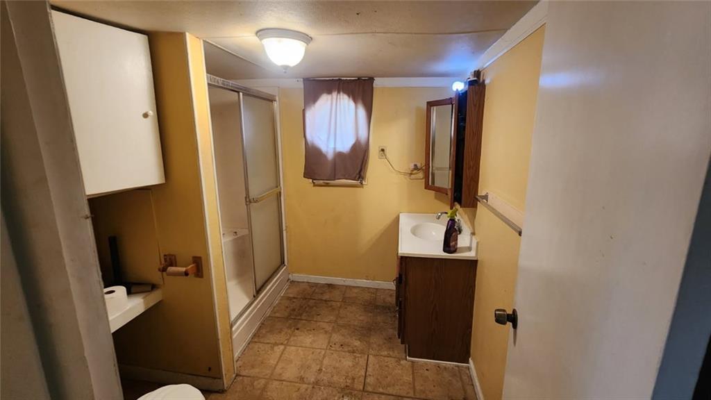 803 West Country Road Columbus, KS 66725 - Photo 9 of 17