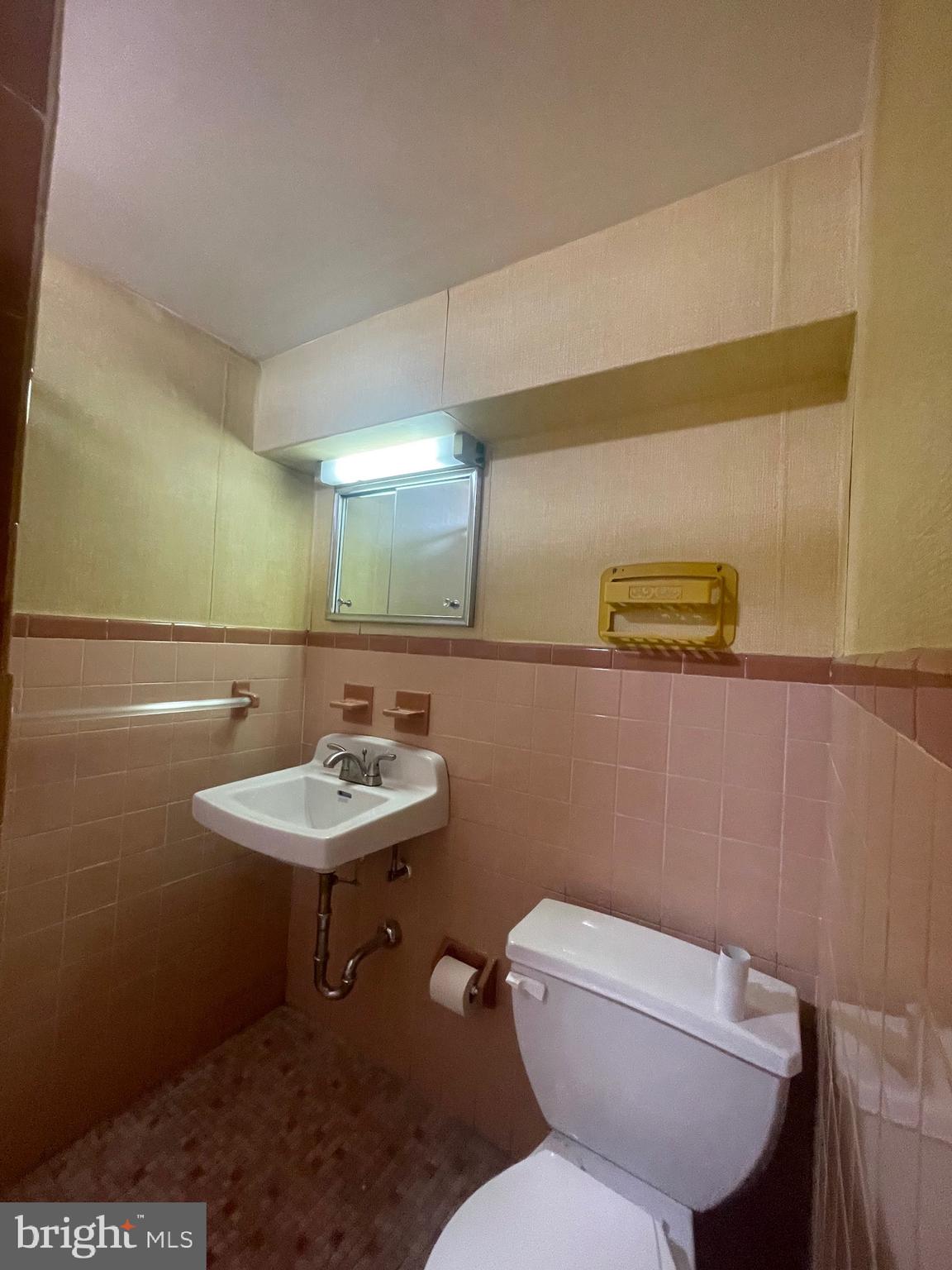 1917 Winton Avenue Havertown, PA 19083 - Photo 24 of 28 Basement Full Bathroom