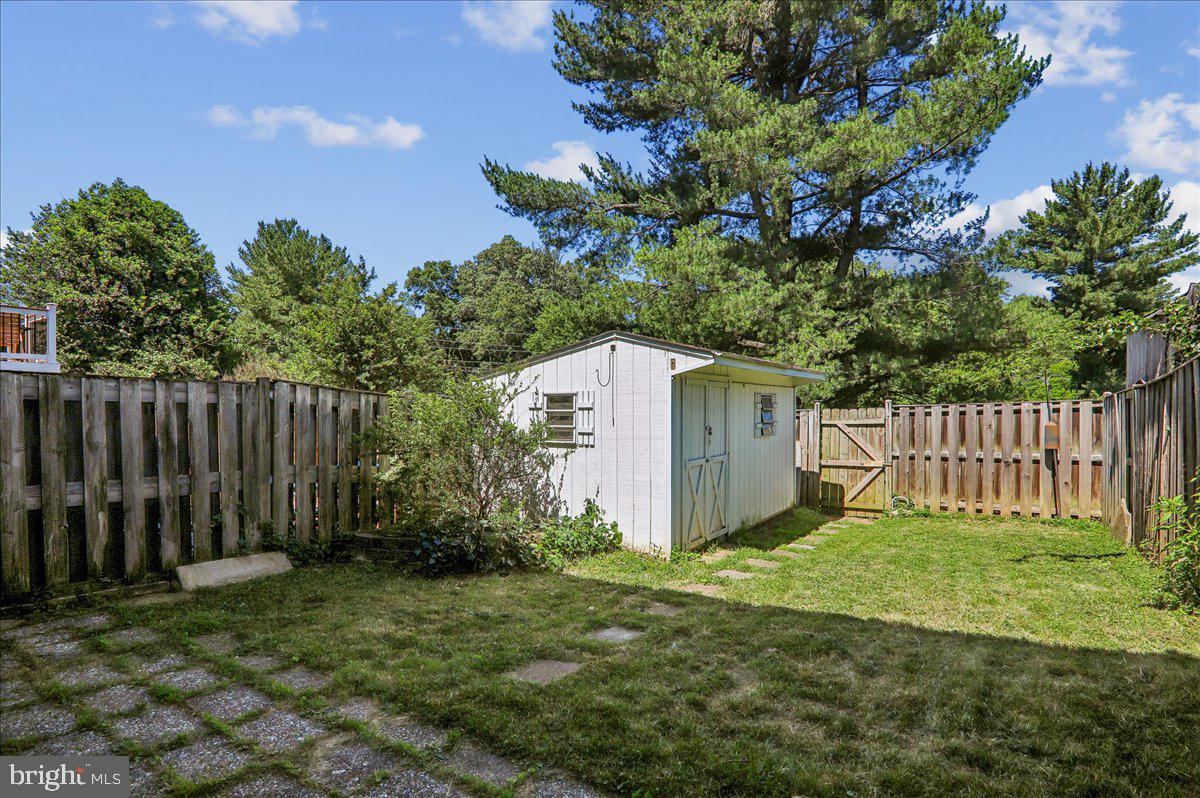 9235 Hummingbird Terrace Gaithersburg, MD 20879 - Photo 52 of 61 Backyard