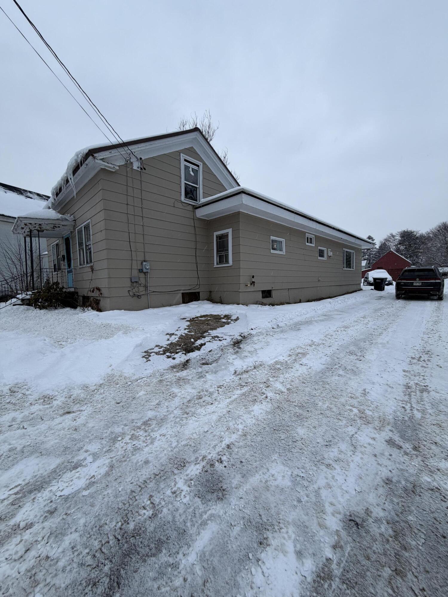 20 13th Street Bangor, ME 04401 - Photo 3 of 24 IMG_2595