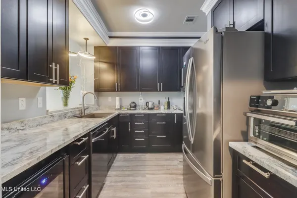 $475,000 | 1100 West Beach Boulevard, Unit 311, Pass Christian, MS 39571