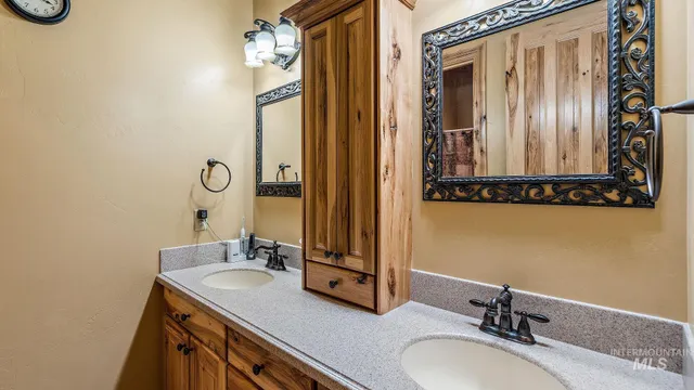 $1,899,000 | 7340 Sagebrush Lane, Caldwell, ID 83607