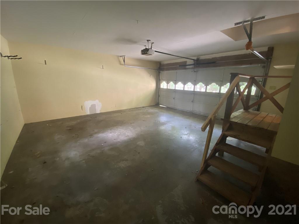 6205 Coldwater Court Raleigh, NC 27612 - Photo 15 of 16 a view of an empty room