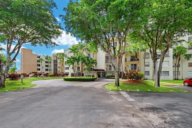 $2,175 | 14250 Southwest 62nd Street, Unit 118, Miami, FL 33183