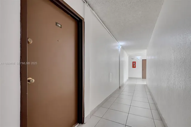 $2,400 | 14250 Southwest 62nd Street, Unit 118, Miami, FL 33183