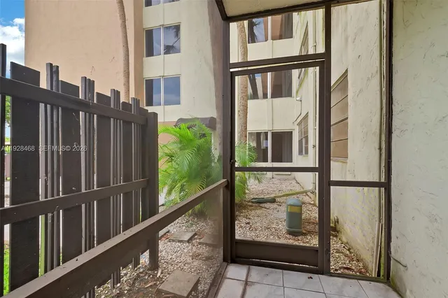 $2,175 | 14250 Southwest 62nd Street, Unit 118, Miami, FL 33183