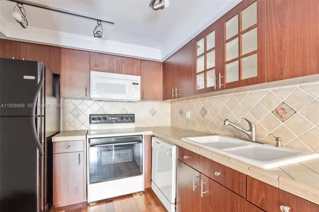 $2,175 | 14250 Southwest 62nd Street, Unit 118, Miami, FL 33183