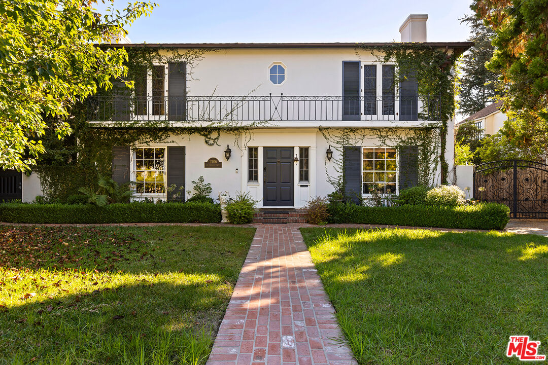 2186 San Pasqual Street Pasadena, CA 91107 - Photo 2 of 29 front view of a house with a yard
