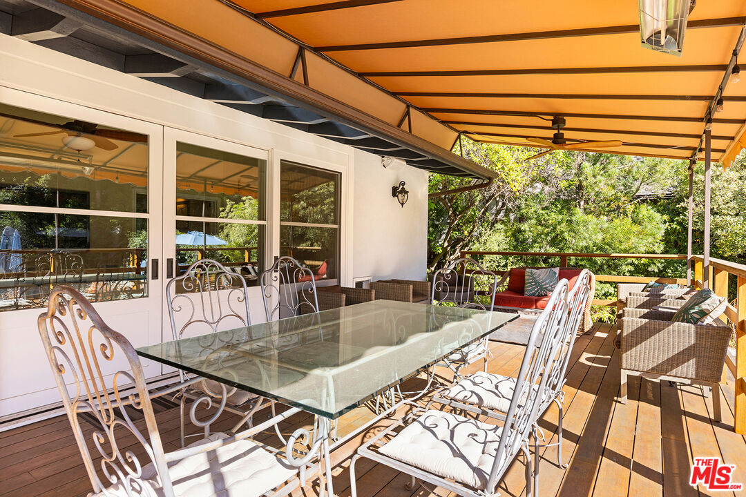2186 San Pasqual Street Pasadena, CA 91107 - Photo 23 of 29 a patio with a table and chairs
