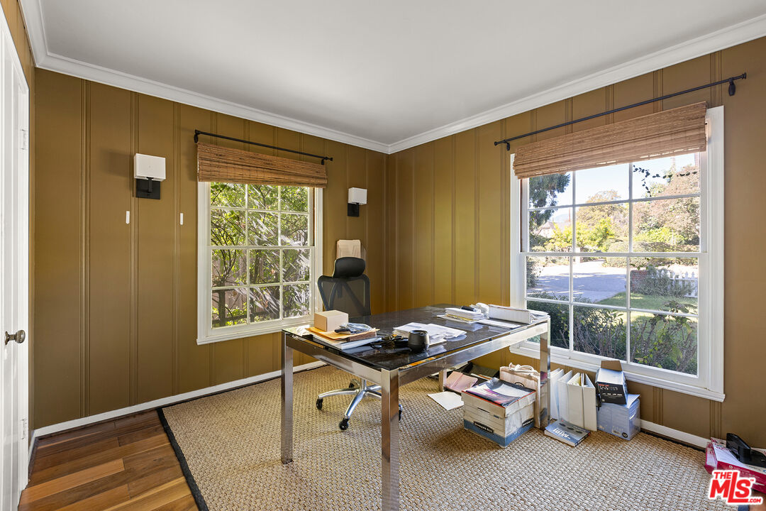 2186 San Pasqual Street Pasadena, CA 91107 - Photo 4 of 29 a outdoor room with furniture and a window