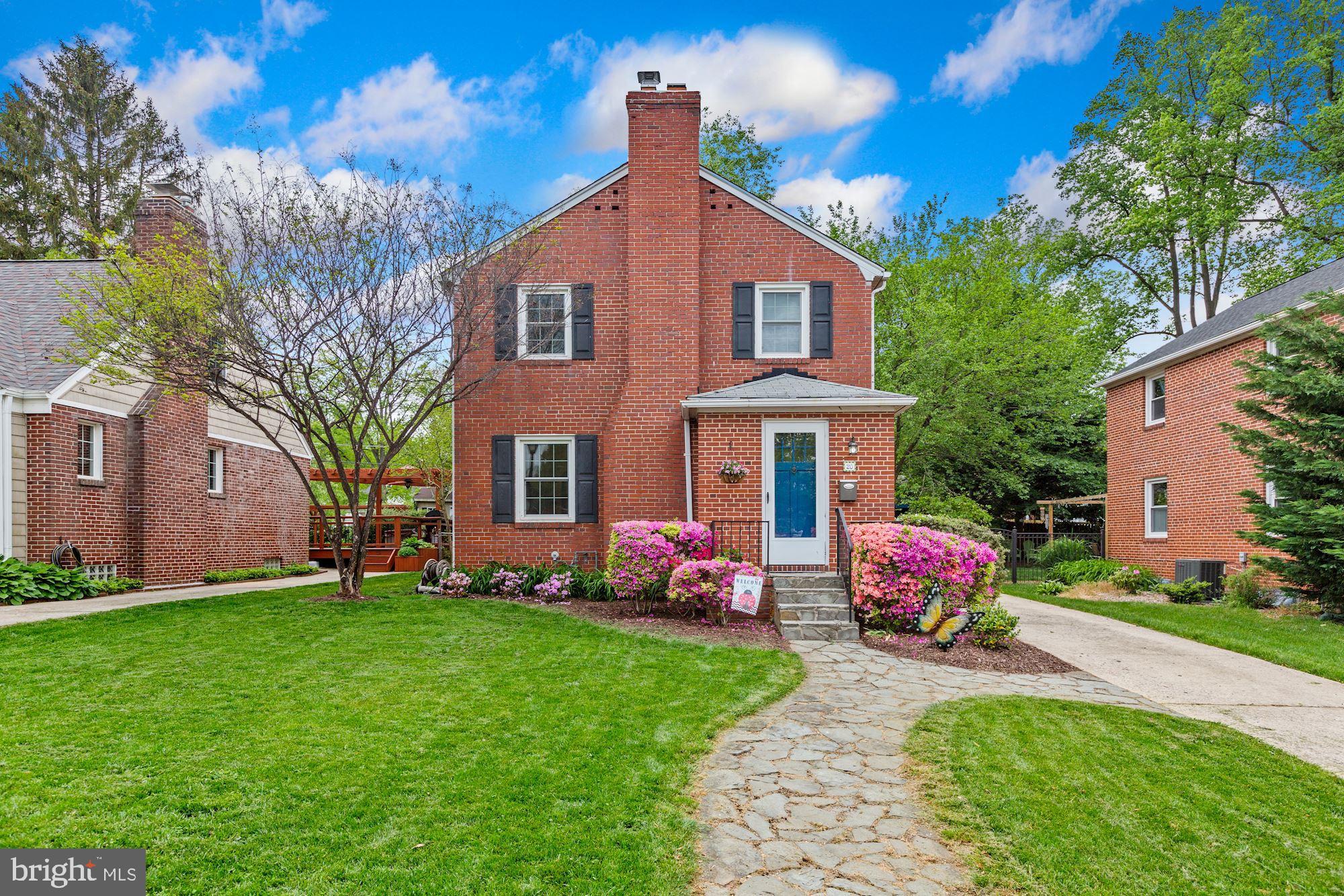 20 Dunmore Road Baltimore, MD 21228 - Photo 1 of 27
