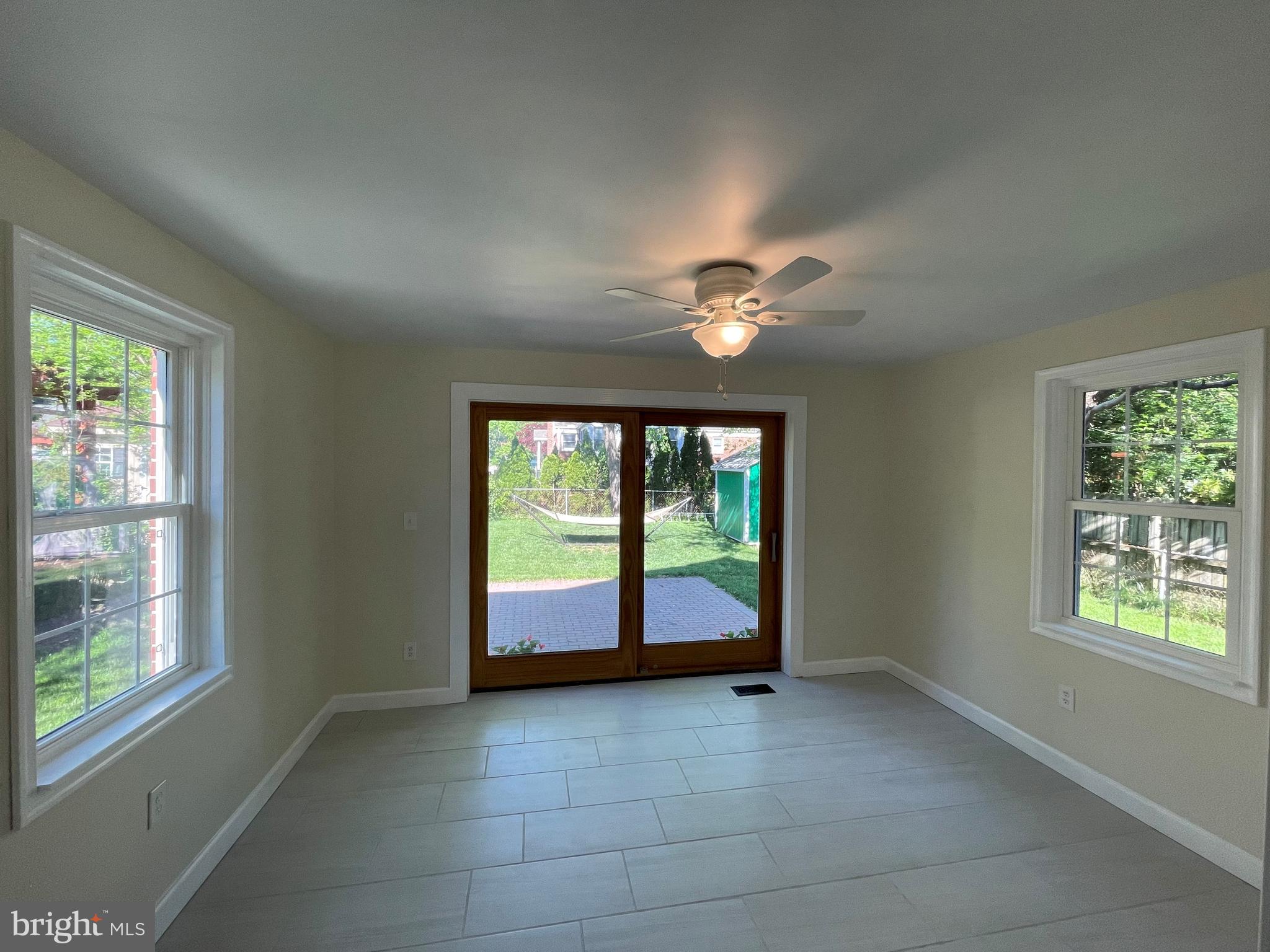 20 Dunmore Road Baltimore, MD 21228 - Photo 11 of 27 Light Filled Sunroom / Home Office