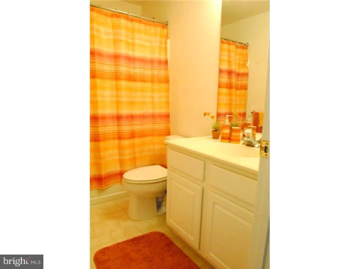 2 Weatherly Road Delran, NJ 08075 - Photo 12 of 20 Bathroom