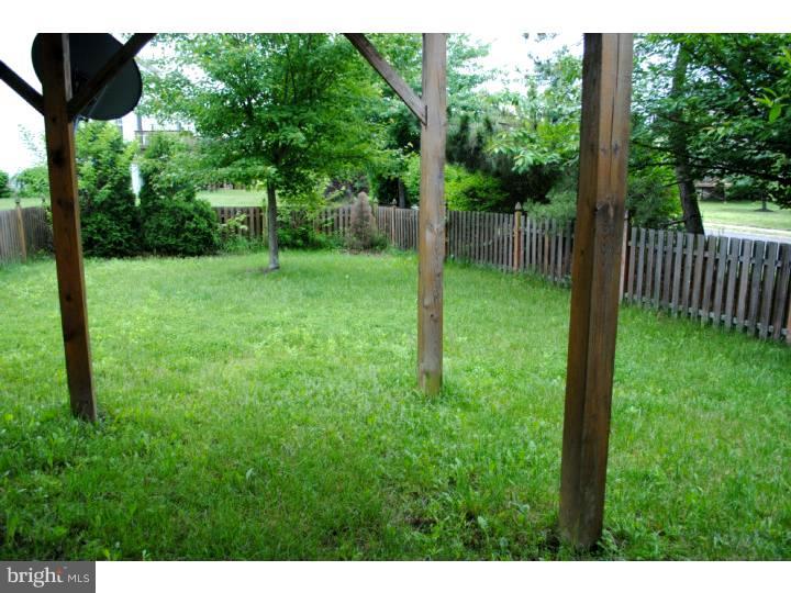 2 Weatherly Road Delran, NJ 08075 - Photo 17 of 20 Back Yard