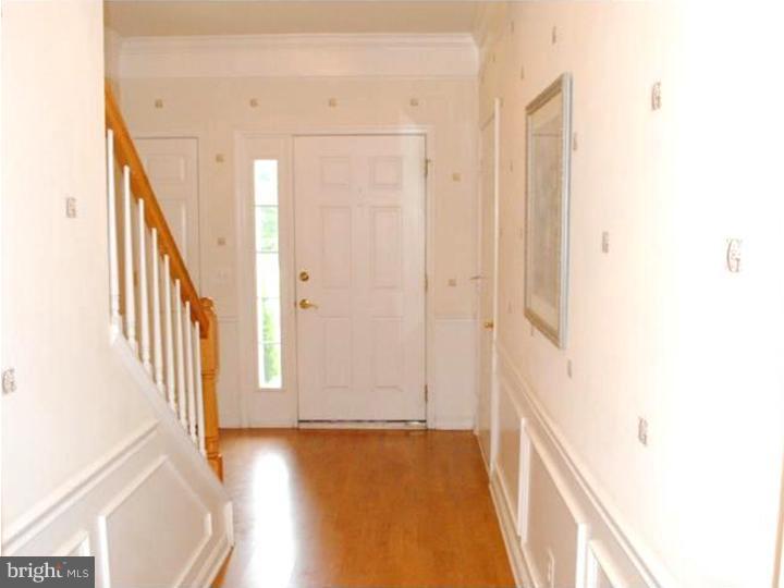 2 Weatherly Road Delran, NJ 08075 - Photo 3 of 20 Foyer