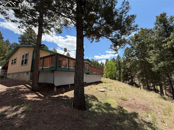$384,900 | 17 Amanda Circle, Florissant, CO 80816