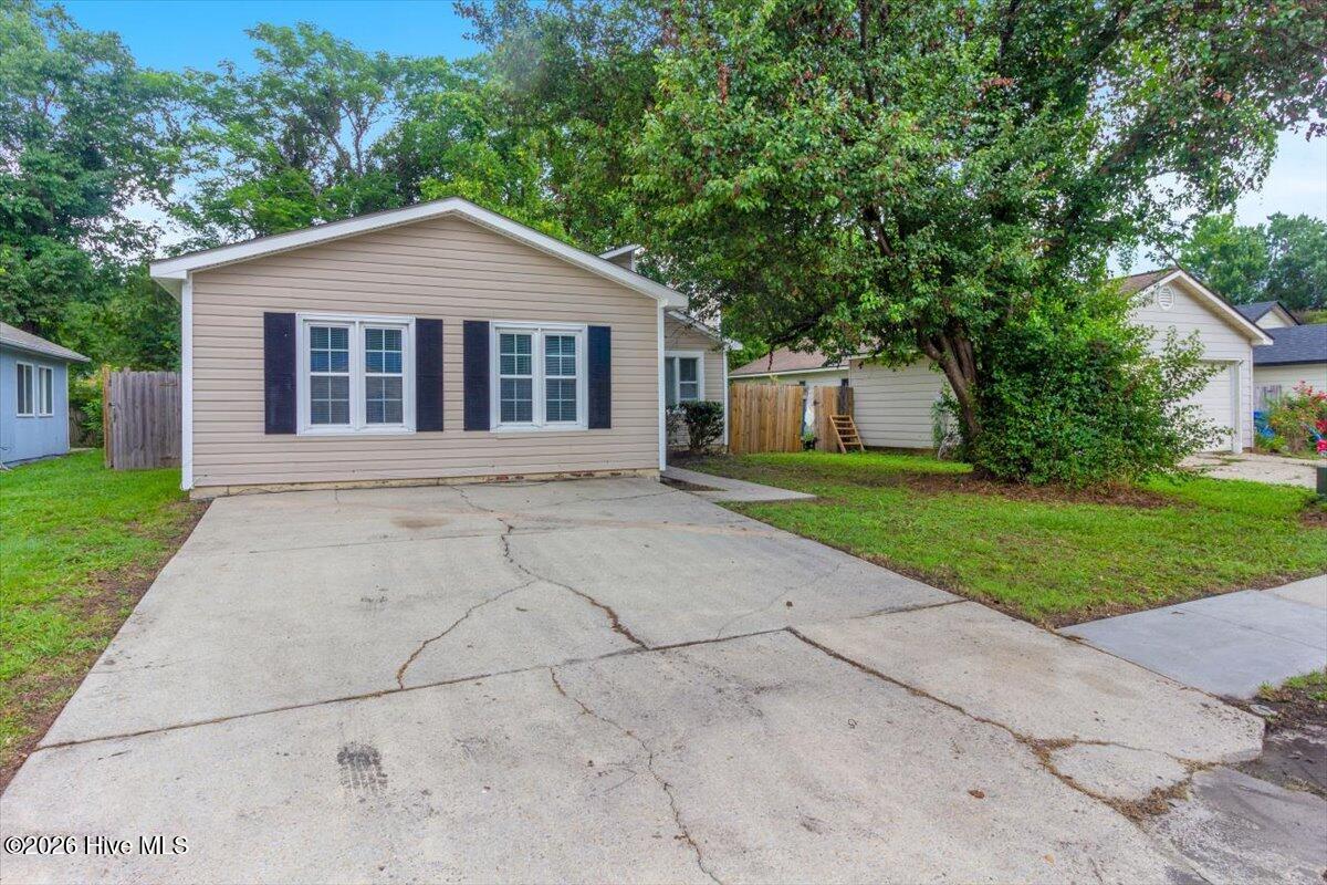 2039 Foxhorn Road Jacksonville, NC 28546 - Photo 2 of 33