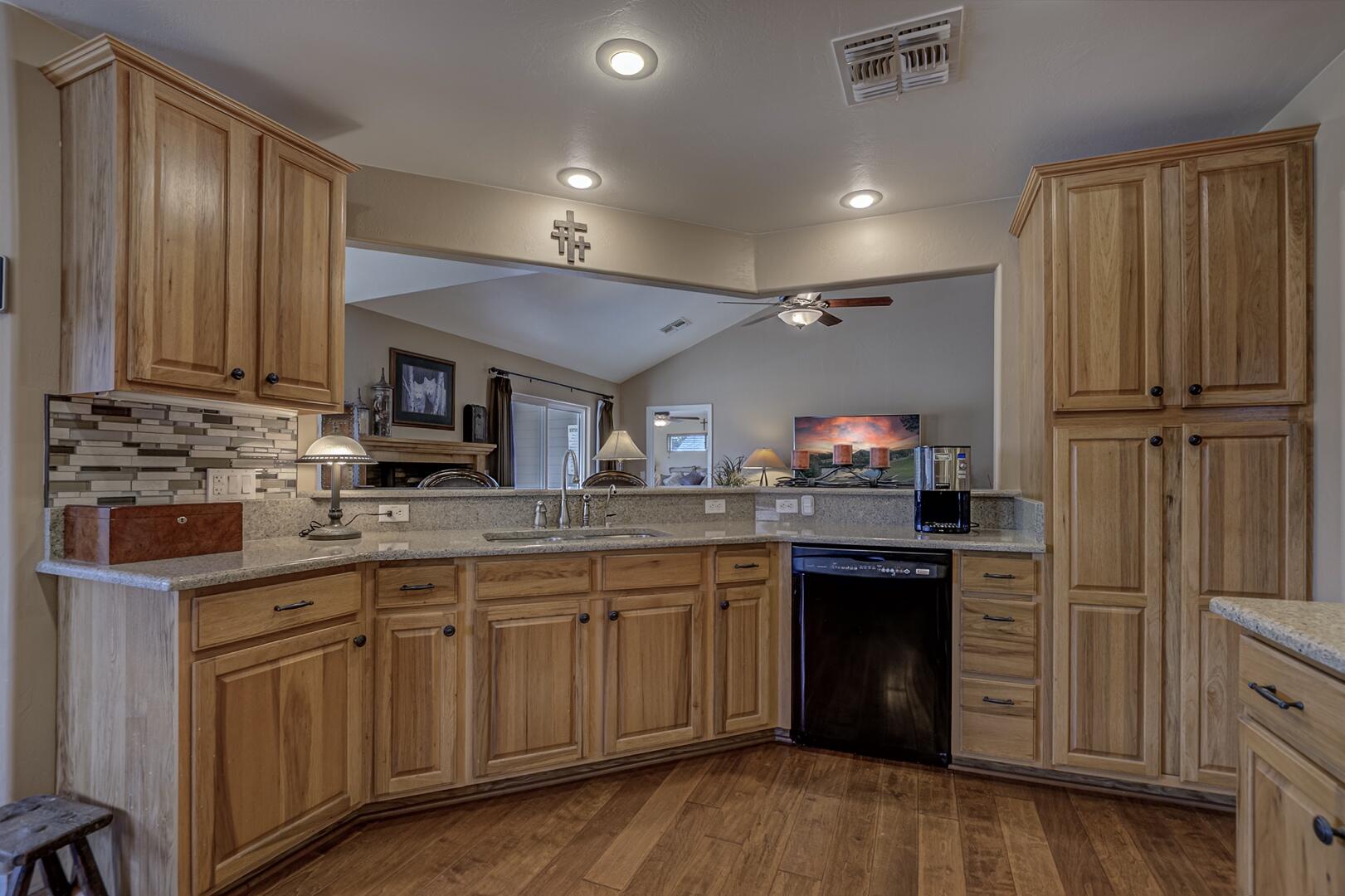 3727 Anvil Road Pine, AZ 85544 - Photo 12 of 36