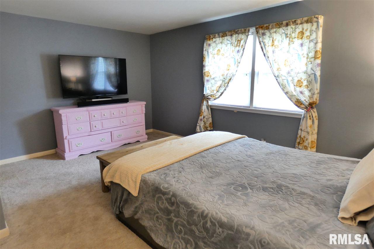 9310 North Northview Road Peoria, IL 61615 - Photo 15 of 31 Gallery Image 15