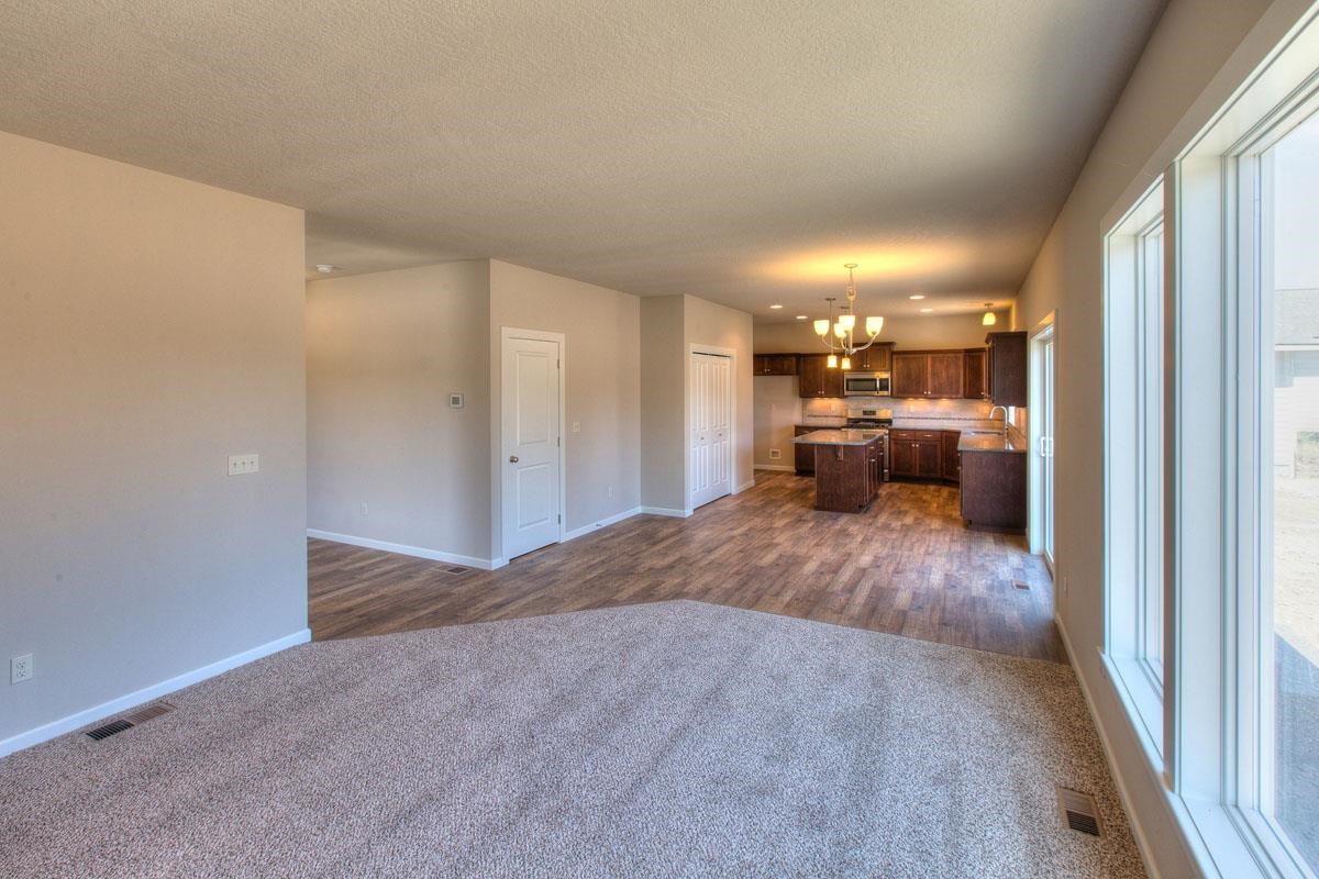 1408 North Lily Road Spokane, WA 99212 - Photo 5 of 7 Gallery Image 5