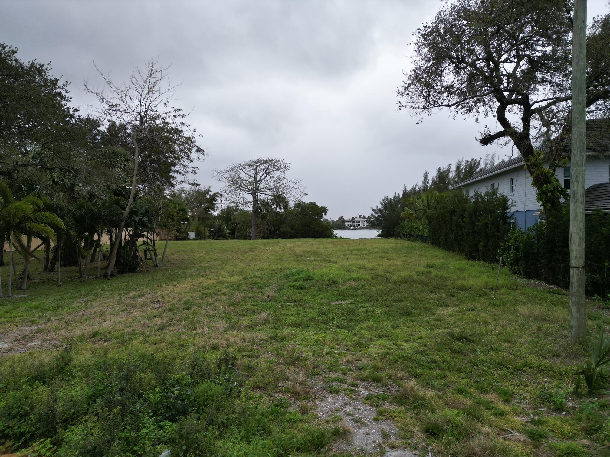 206 East Riverside Drive Jupiter, FL 33469 - Photo 12 of 15 dji_fly_20240123_161050_22_1706047341435