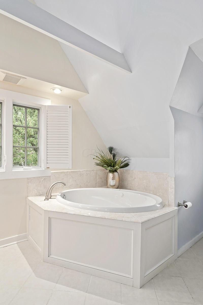 148 North Harding Road Columbus, OH 43209 - Photo 29 of 46 Gallery Image 29