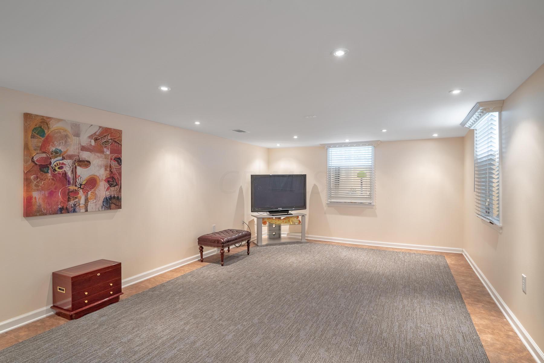 148 North Harding Road Columbus, OH 43209 - Photo 32 of 46 Gallery Image 32