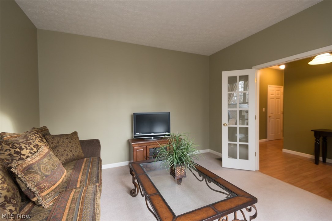 10205 Webster Road Strongsville, OH 44136 - Photo 4 of 32