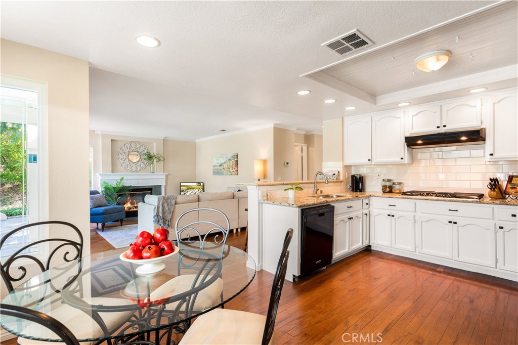 16562 Orangewind Lane Riverside, CA 92503 - Photo 9 of 45