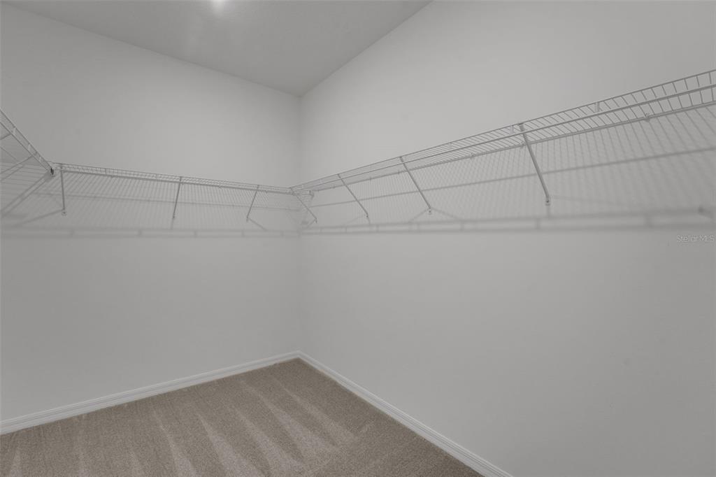 35424 Tuscan Hill Road Dade City, FL 33525 - Photo 35 of 42 a view of a room