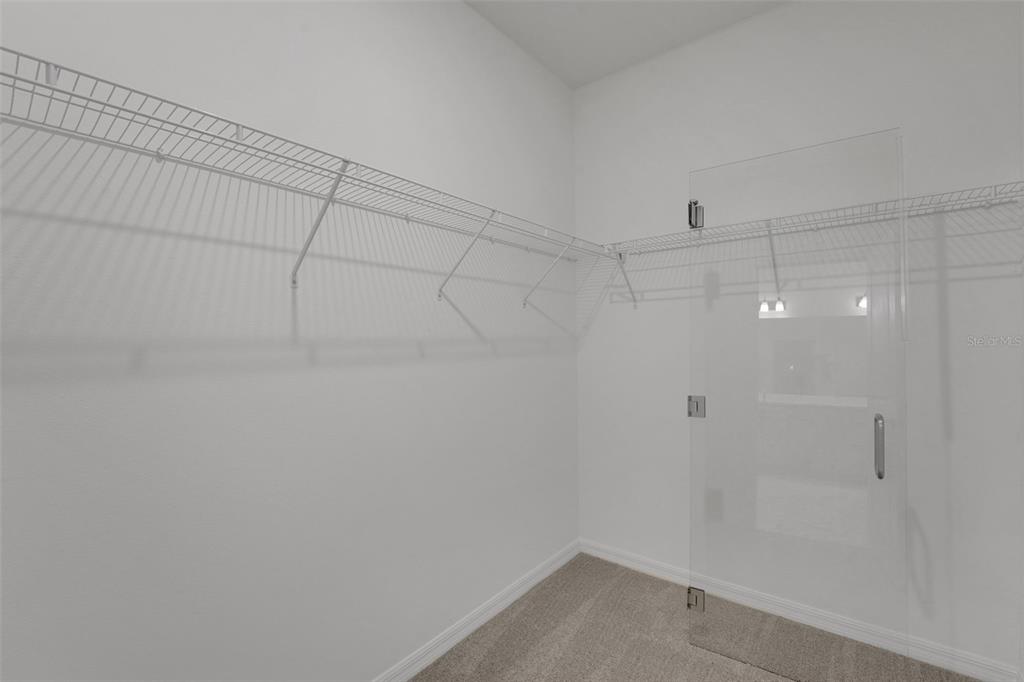 35424 Tuscan Hill Road Dade City, FL 33525 - Photo 36 of 42 a view of a room