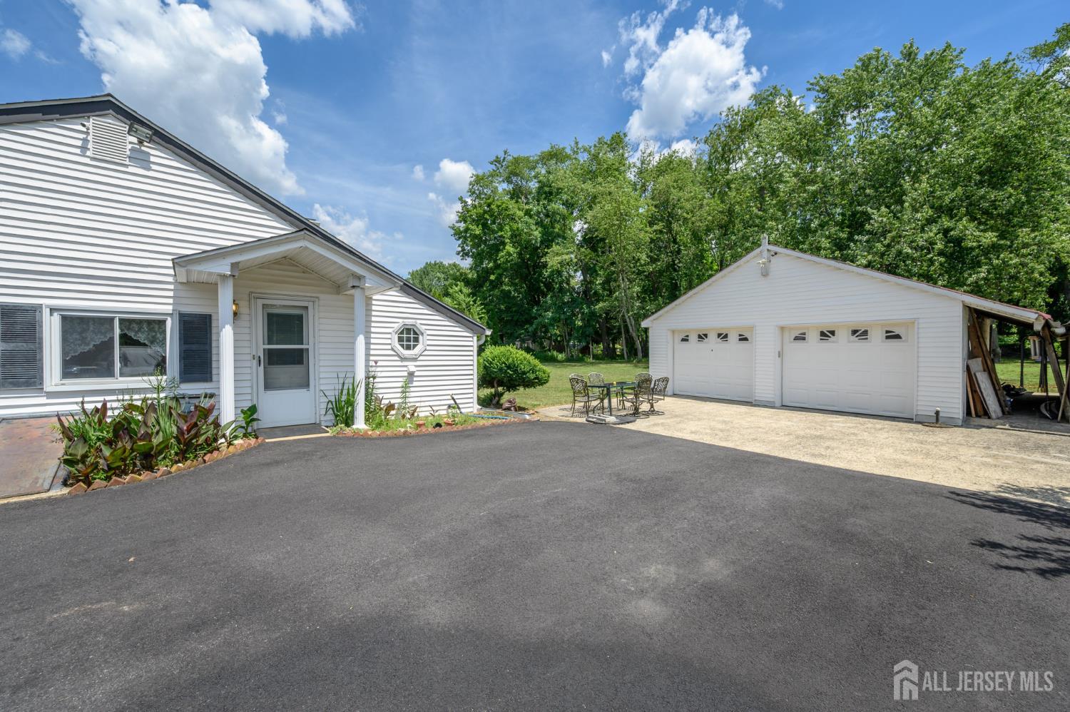 482 Stagecoach Road Millstone Township, NJ 08510 - Photo 23 of 45
