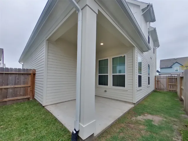 $2,609 | 9835 Willow Creek, Unit 304, Tomball, TX 77375