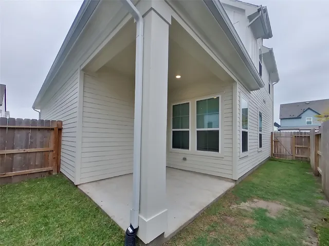 $2,609 | 9835 Willow Creek, Unit 304, Tomball, TX 77375