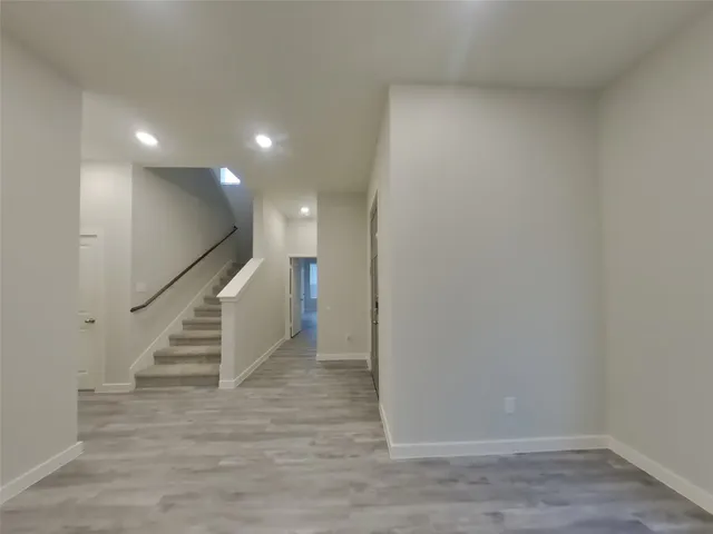 $2,609 | 9835 Willow Creek, Unit 304, Tomball, TX 77375