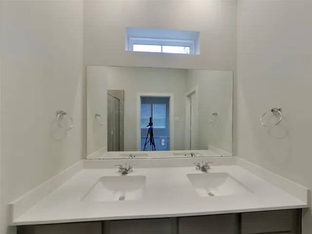 $2,609 | 9835 Willow Creek, Unit 304, Tomball, TX 77375