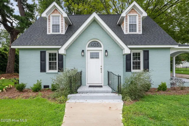 $349,900 | 403 Main Street, Bayboro, NC 28515