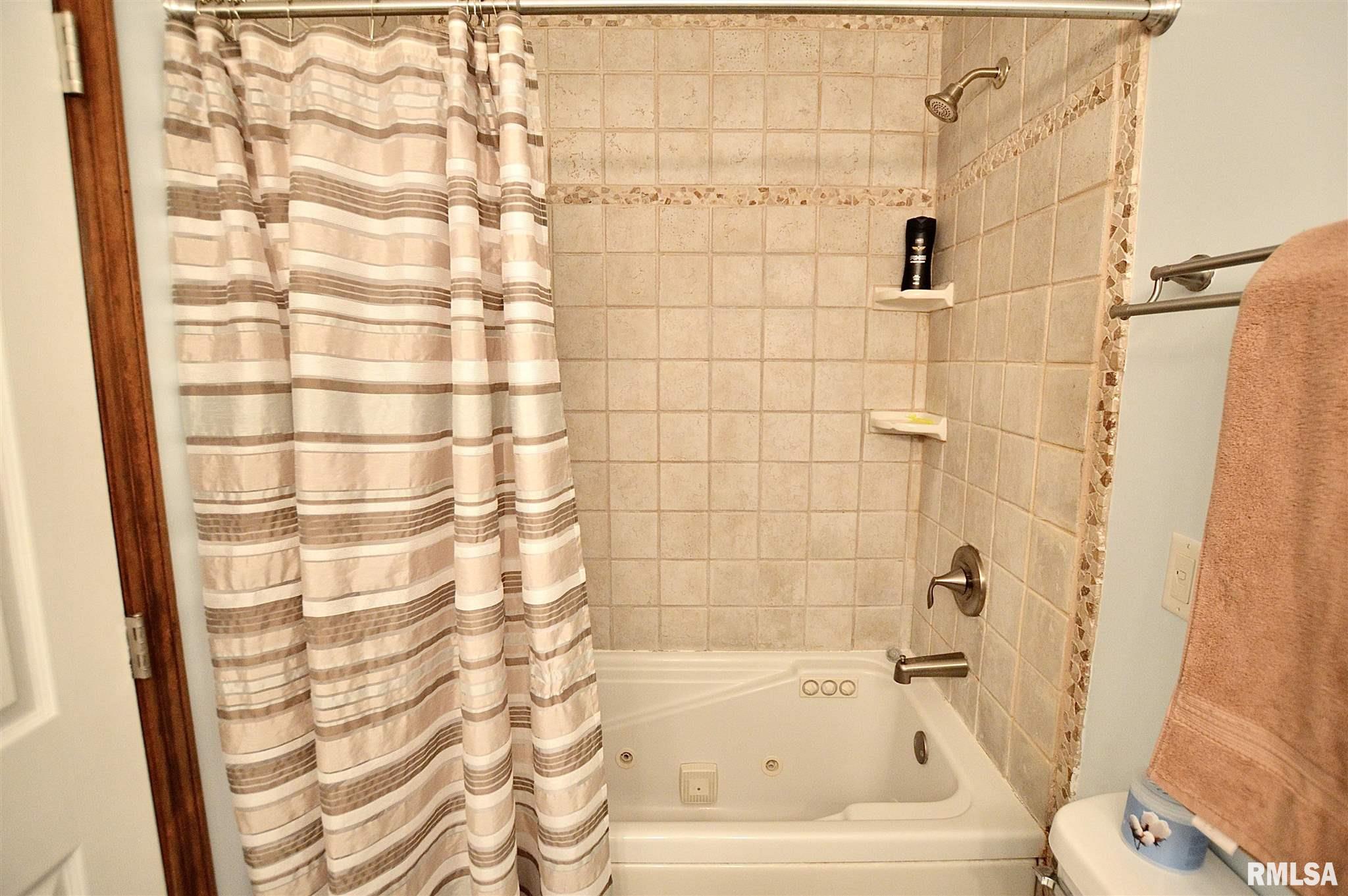 19 Ramblewood Road Chatham, IL 62629 - Photo 27 of 41 Gallery Image 27