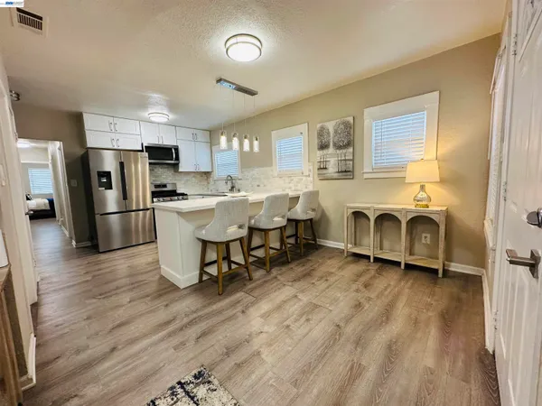 $499,000 | 1249 88th Avenue, Oakland, CA 94621