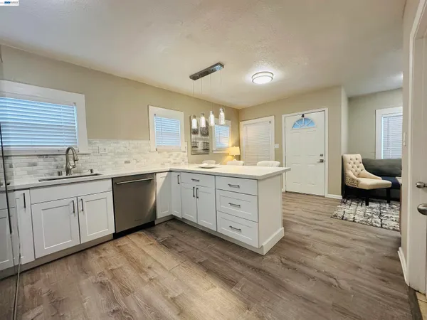 $499,000 | 1249 88th Avenue, Oakland, CA 94621