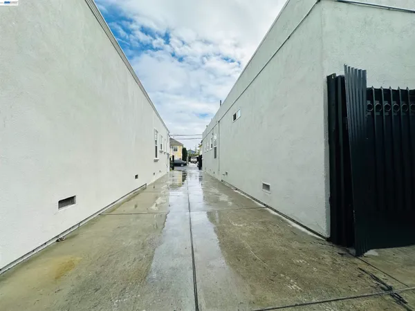 $499,000 | 1249 88th Avenue, Oakland, CA 94621