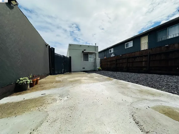 $499,000 | 1249 88th Avenue, Oakland, CA 94621