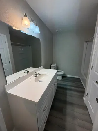 $1,195 | 122 Hampton Drive, Crestview, FL 32539