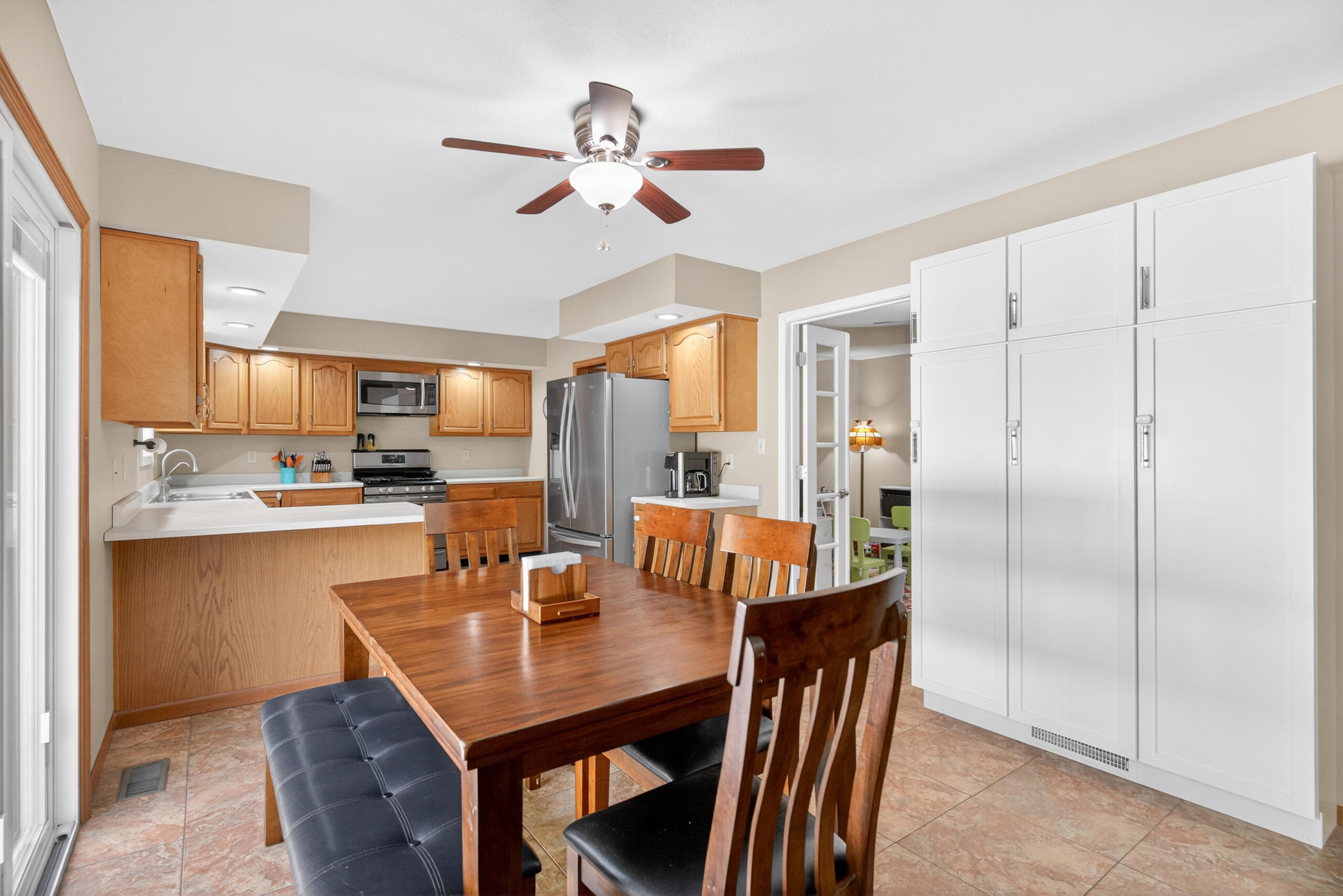 570 East Hoewisher Road Sidney, OH 45365 - Photo 11 of 51 570 E Hoewisher Sidney-13