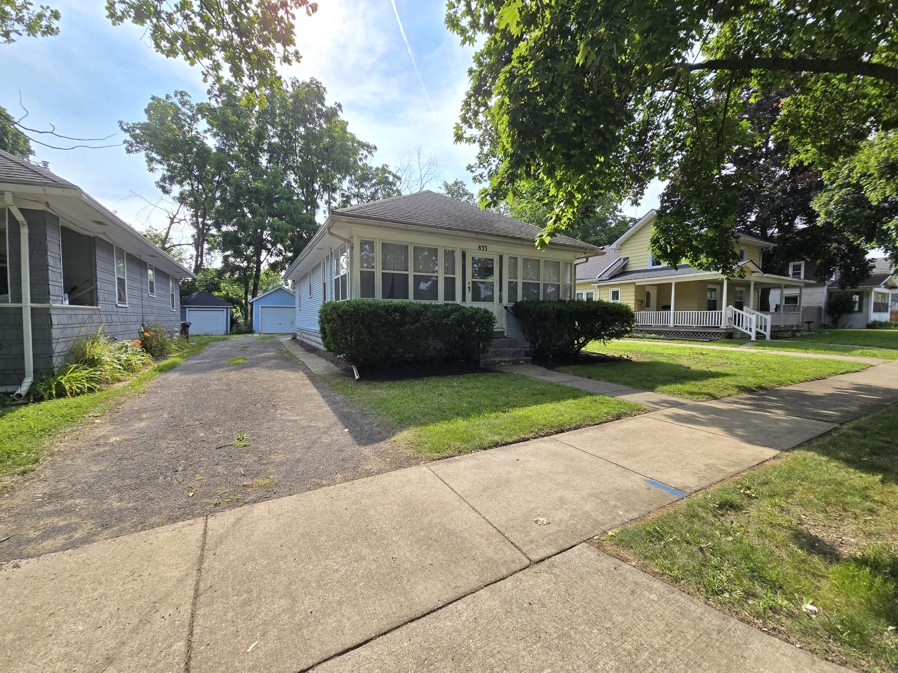 833 Backus Street Jackson, MI 49202 - Photo 2 of 41 20260715_100634