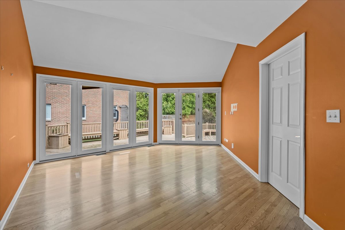 1120 Romona Road Wilmette, IL 60091 - Photo 11 of 33
