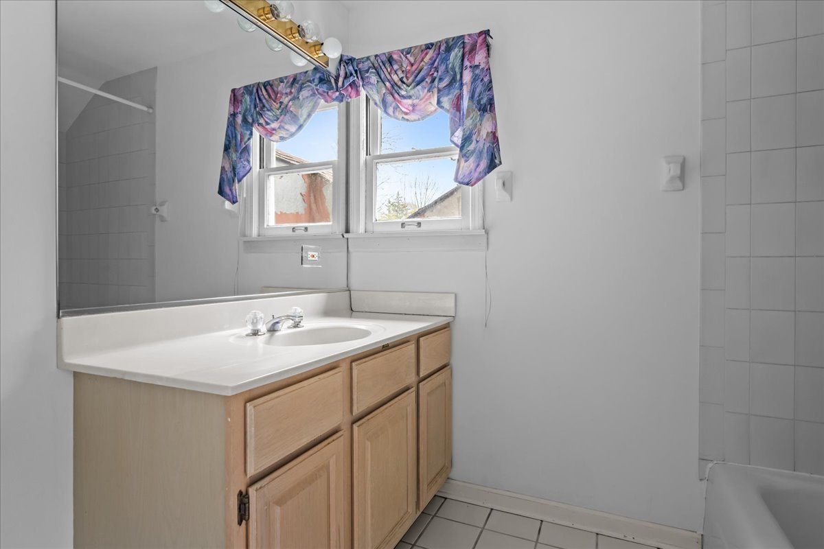 1120 Romona Road Wilmette, IL 60091 - Photo 24 of 33